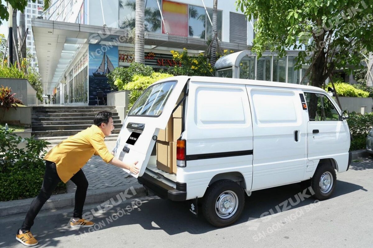 xe tải Suzuki Blind Van giá xe lăn bánh
